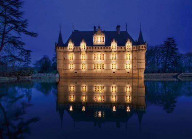 <p>Azay le Rideau kalesi - Fransa</p>

<p> </p>
