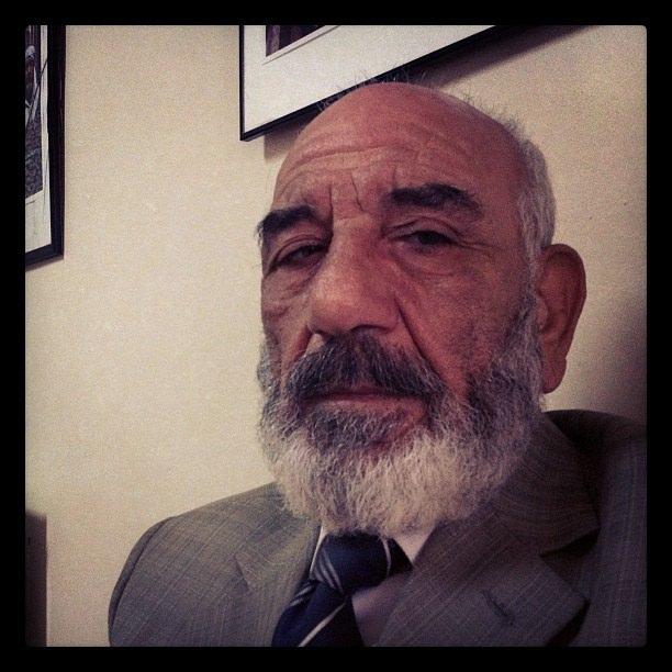 <p>Çekildiği dönemde ses getiren Battal Gazi, Seyithan, Yedi Dağın Aslanı, Malkoçoğlu, Dertli Pınar, Neşeli Günler, Kaderimsin, Gönül Yarası gibi filmlerde rol aldı. Geyik yerli oyuncuların yanı sıra Tony Curtis, Charles Bronson gibi yabancı oyuncularla da kamera karşısına geçti.</p>

<p> </p>
