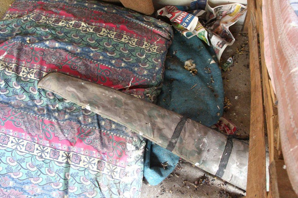 <p>Yakup İnan ise firari Adil Öksüz'ü hiç görmediklerini belirterek, sınırın yürüyerek geçilmesinin de mümkün olmadığını aktardı.</p>
<p> </p>