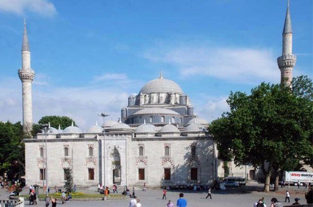 <p>Beyazıt Camisi</p>

<p> </p>
