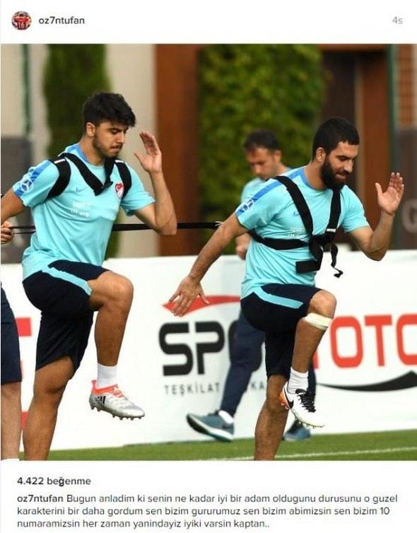 <div>OZAN TUFAN - FENERBAHÇE</div>
<div> </div>
<div>Bugün anladım ki senin ne kadar iyi bir adam oldugunu durusunu o guzel karakterini bir daha gordum sen bizim gururumuz sen bizim abimizsin sen bizim 10 numaramizsin her zaman yanindayiz iyiki varsin kaptan..</div>