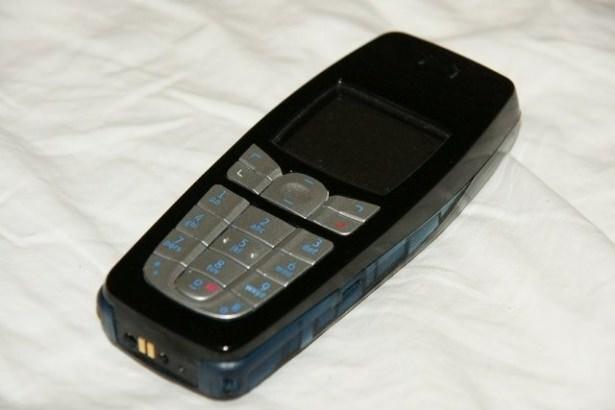 <p>10- Nokia 6010 Satılan ürün adeti: 75 milyon</p>