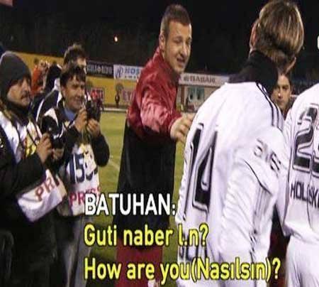 <p><strong>“NE HABER LAN”</strong><br />
11 Aralık 2011<br />
Eskişehir-Beşiktaş maçı öncesi yıldız futbolcu Guti’ye “Ne haber lan Guti” dedi.</p>