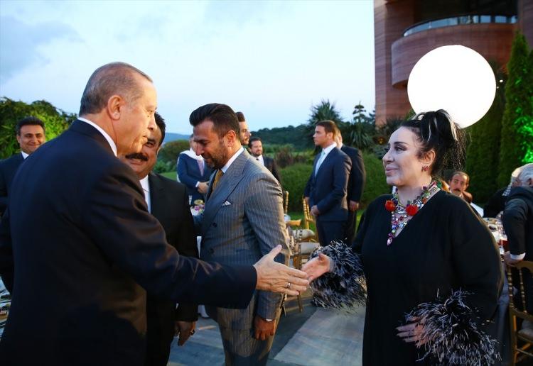 <p>Nur Yerlitaş</p>

