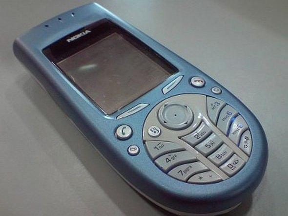 <p>Nokia 3660</p>

<p>Çıkış tarihi: 2003</p>
