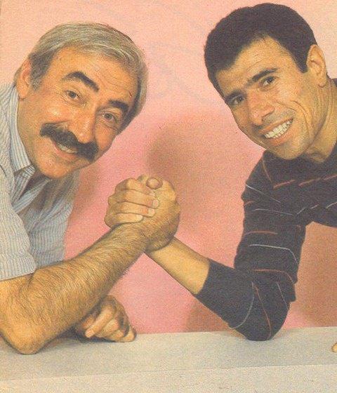 <p>Şener Şen ve İlyas Salman'ın bilek güreşi</p>
<p> </p>