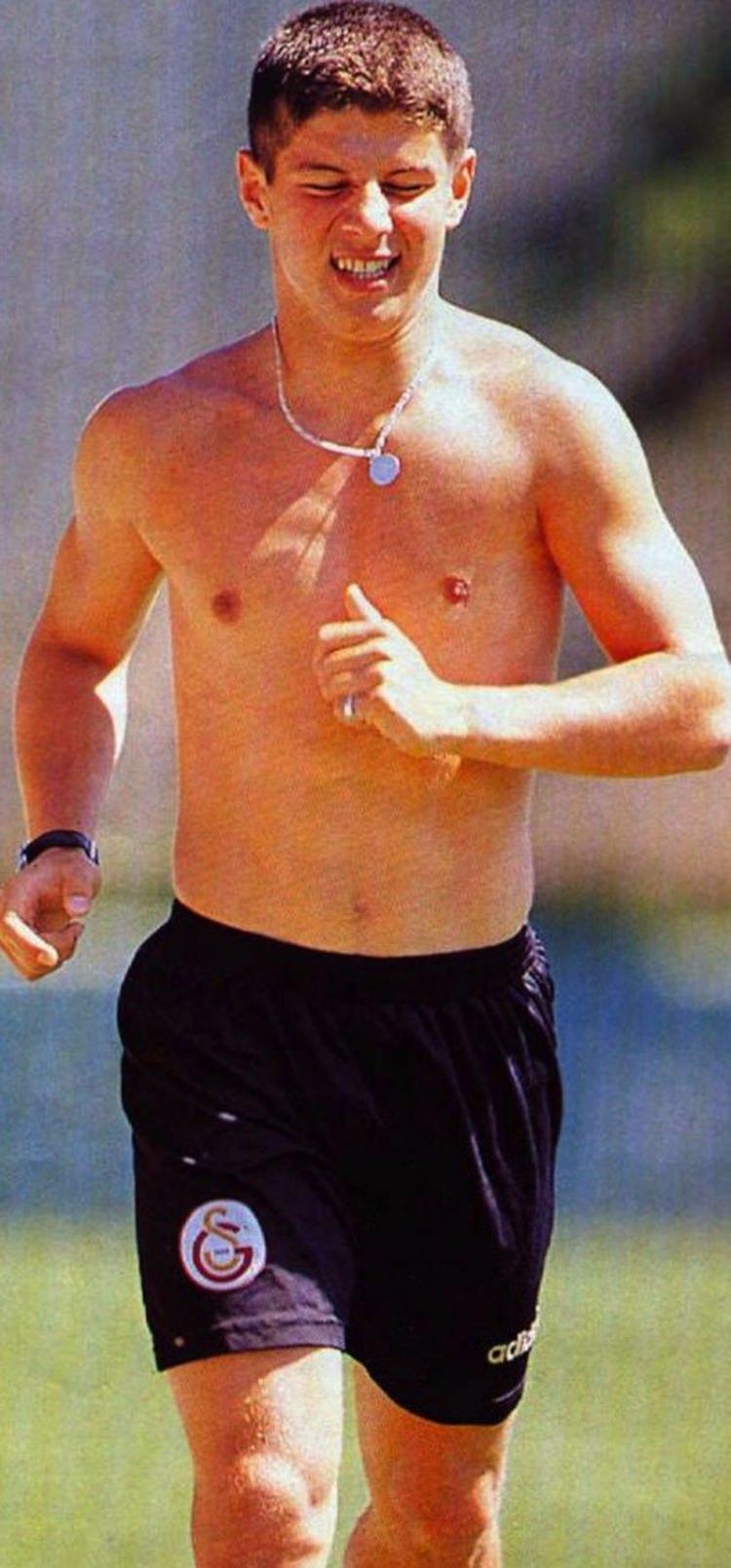 <p>Emre Belözoğlu</p>
