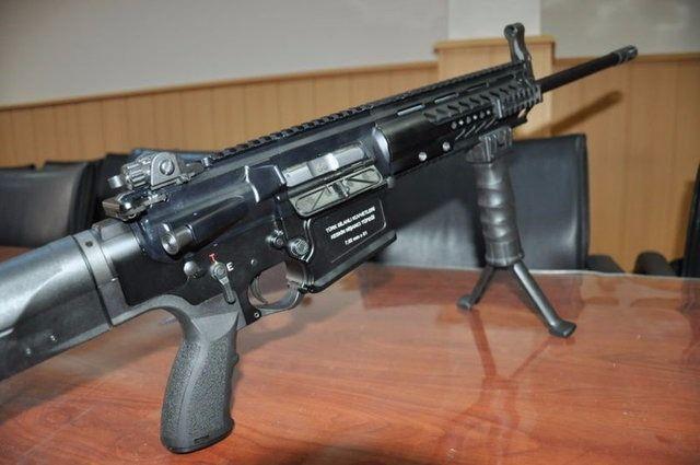 <p>Makina ve Kimya Endüstrisi Kurumu (MKEK) Silah Fabrikası Ar-Ge Müdürü Selim İyiiş, yaptığı açıklamada, Türk Silahlı Kuvvetlerinin ihtiyaçlarının yerli kaynaklarla karşılanması hedefi doğrultusunda 3 yeni tüfek projesi üzerinde çalıştıklarını anlattı. Yeni geliştirdikleri silahlardan MPT-55 piyade tüfeğinin 5,56x45 milimetre kalibreye sahip olduğunu belirten İyiiş, şöyle konuştu:</p>
<p> </p>