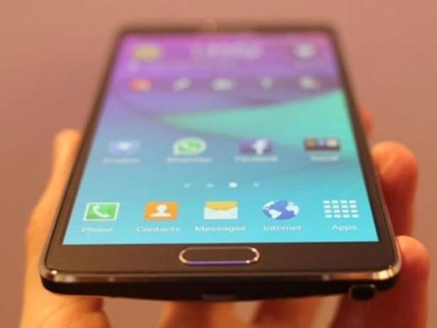 <p><strong>Samsung Galaxy Note 5</strong></p>

<p>Galaxy note 5`de 8 çekirdekli bir işlemcisi, en az 6 inçlik 4K Amoled ekran ,Metal kasa tasarımı ve arka kapağının önceki note serilerindeki gibi deri kaplama hissi veren bir kaplama olacak.</p>
