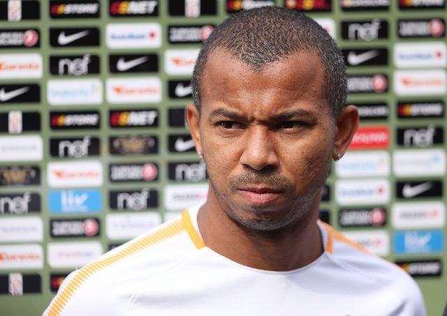 <p><strong>MARIANO</strong></p>

<p> </p>

<ul>
</ul>

<ul>
</ul>
