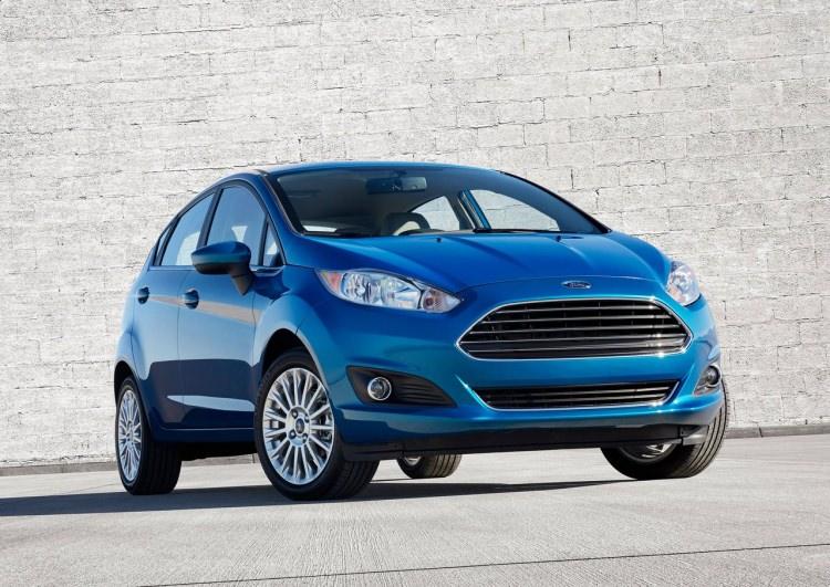 <p>Ford Fiesta</p>
<p>2017 çıkışlı başlangıç fiyatı: 55.650 TL<br />
2016 çıkışlı başlangıç fiyatı: 50.255 TL</p>
