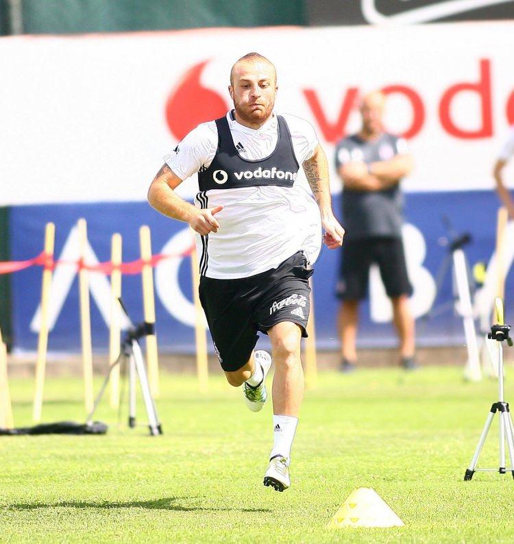 <p>Gökhan Töre - Beşiktaş - 12 milyon euro</p>