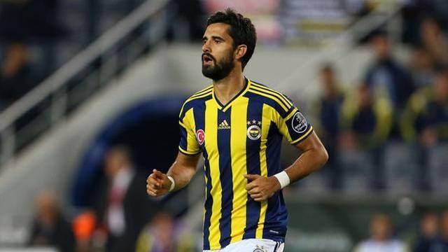<p>Fenerbahçe'de sürekli şans bulan oyunculardan biri haline geldi. Ortalama her sezon 25-30 maç oynuyor.</p>

<p> </p>
