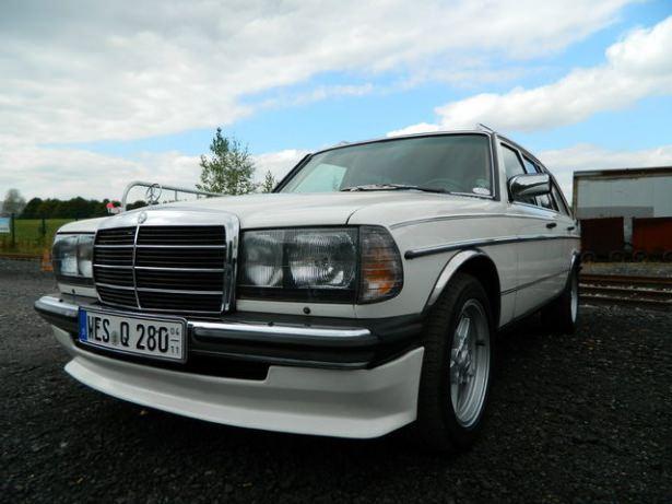<p>Mercedes severler Almanya'nın Hattingen kentinde buluştu. Mercedes kulübü tarafından her sene düzenlenen etkinlik kapsamında Mercedes klasikleri ve son model Mercedes'ler bir araya geldi. İşte o otomobiller....</p>
<p> </p>