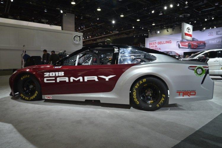 <p>Toyota Camry V8 Nascar</p>

