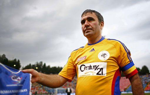 <p>GHEORGHE HAGI</p>

<p>"Takımı kaybettiğinde ağlamayan futbolcu, yıldız olamaz."</p>
