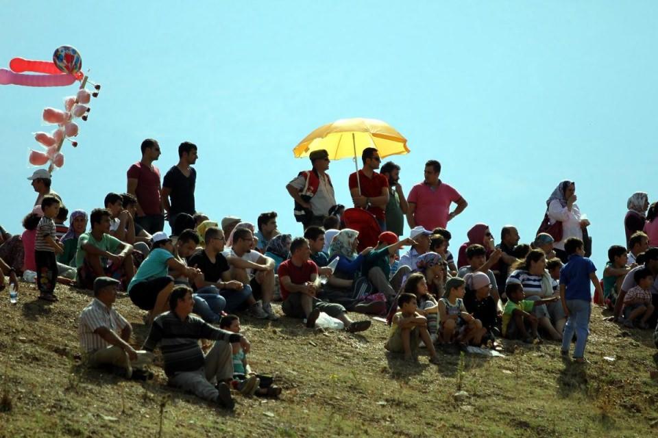 <p>Türkiye Motosiklet Federasyonu ile Fethiye Ormanspor Kulübü iş birliğinde, Esenköy Akdeniz Off-Road Park'ta gerçekleştirilen yarışa, İstanbul, İzmir, Antalya, Balıkesir, Muğla, Uşak, Ankara ve Bursa'nın yanı sıra Kuzey Kıbrıs Türk Cumhuriyeti'nden (KKTC) 70 sporcu katıldı.</p>