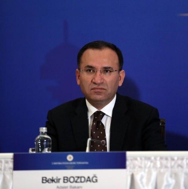 <p>Bekir Bozdağ</p>
<p>1 Nisan 1965<br />
<br />
52 yaşında.</p>