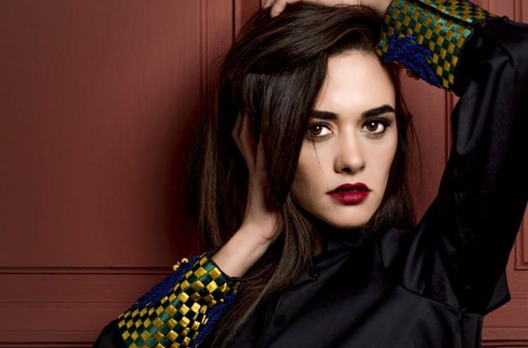 <p>10. <strong>Hande Soral</strong></p>
<p>Tolga Çevik'in programına seyirci olarak katılan Soral, sahnede 45 dakika kaldı ve oyunculuk alanındaki başarısını göstererek meşhur oldu.</p>