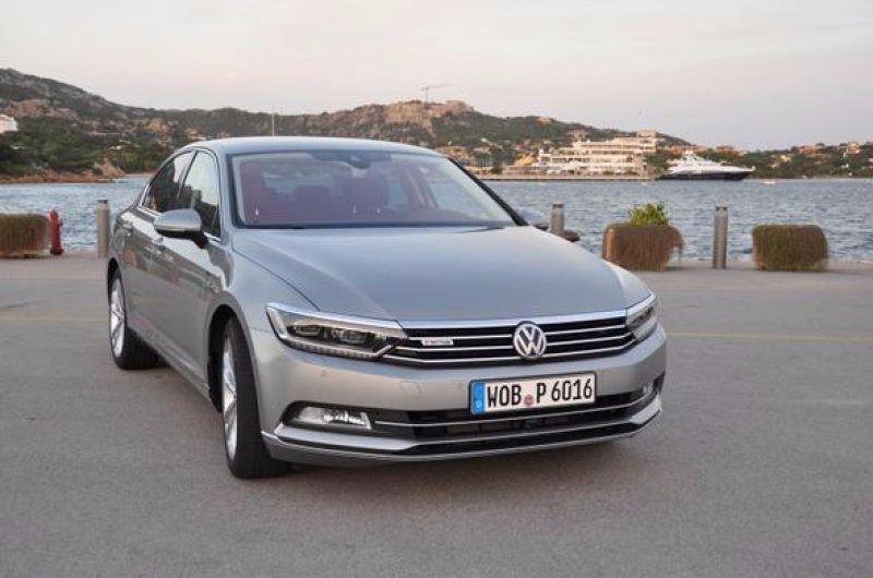 <p>Güneydoğu Anadolu Bölgesi Model: VOLKSWAGEN Passat Sedan 1.6 TDI BMT Comfortline Dizel Manuel</p>