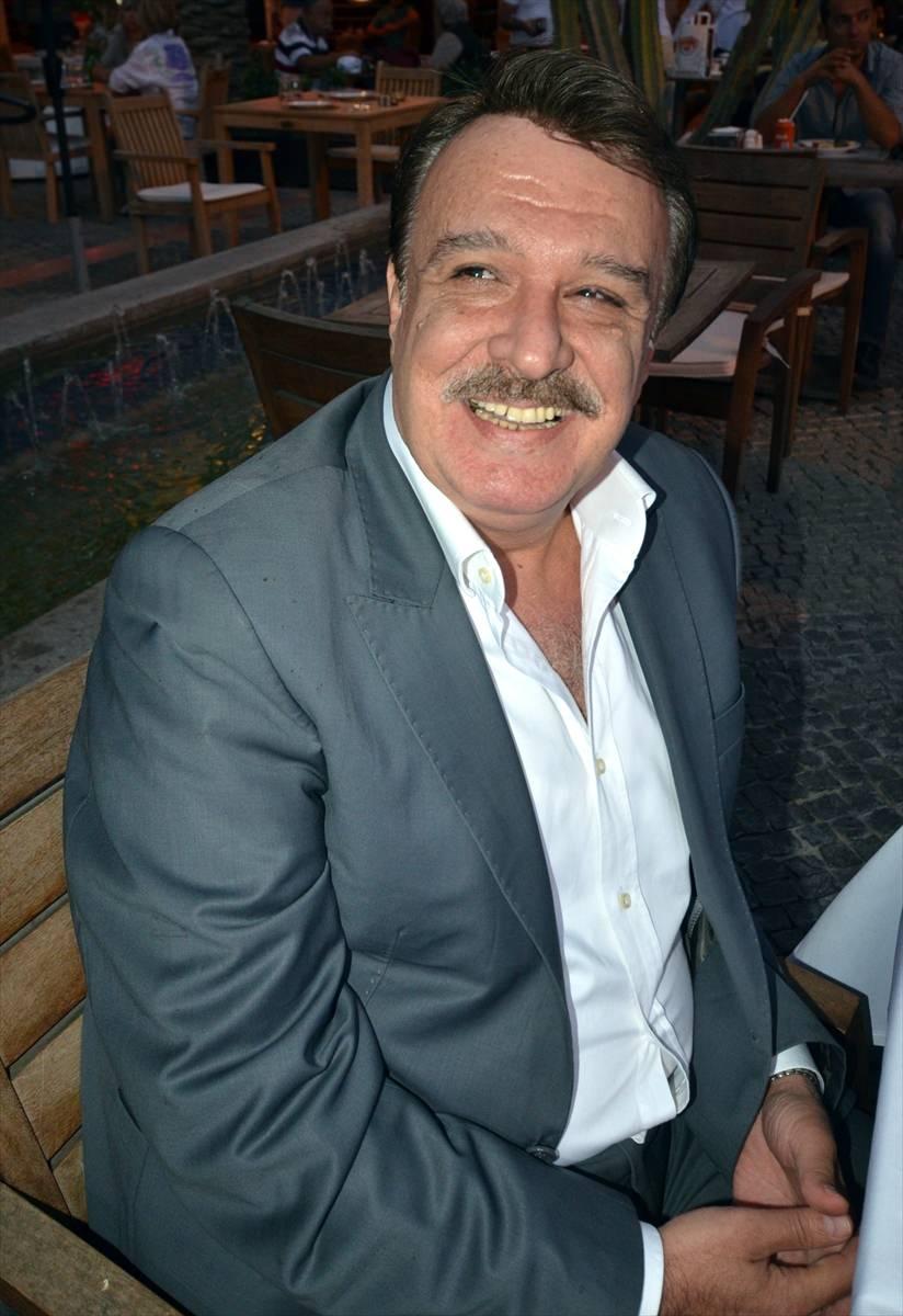 <p><strong>Mahmut Hekimoğlu</strong><br />
<br />
10 Eylül 2016'da, Yeşilçam oyuncularından Mahmut Hekimoğlu, 61 yaşında tedavi gördüğü hastanede vefat etti. </p>