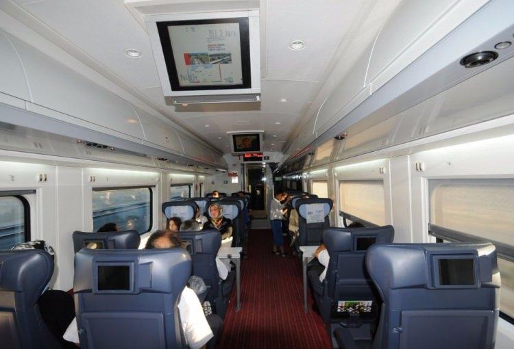 <p>Hattın tamamlanmasıyla Ankara-Bursa arası 2 saat 15 dakika, Bursa-Eskişehir arası 1 saat 5 dakika ve Bursa-İstanbul arası 2 saat 15 dakika olacak.</p>