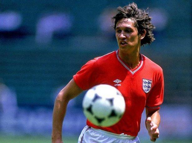 <p>Efsane İngiliz futbolcu Gary Lineker 20 yıllık kariyerinde hiç sarı kart görmemiş.</p>