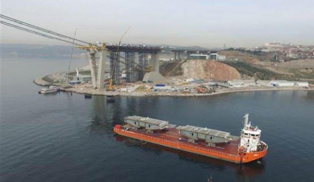<p>Yapım çalışmalarının devam ettiği Gebze-Gemlik kesiminde yüzde 92, Gebze-Orhangazi-Bursa kesiminde ise yüzde 86, Kemalpaşa Ayrımı-İzmir kesiminde yüzde 83 olmak üzere dev projenin tamamında yüzde 57’lik fiziksel gerçekleşme sağlandığı belirtildi. <br />
</p>