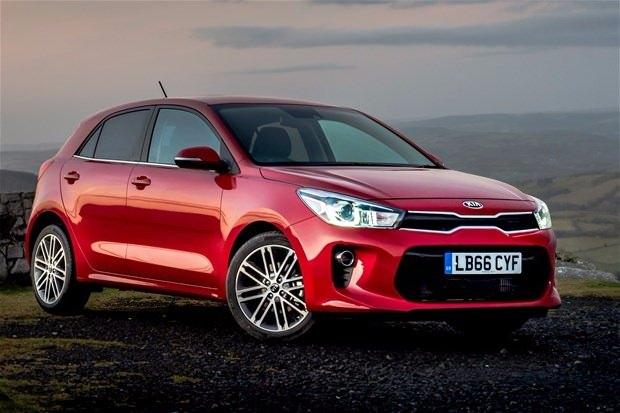 <p><strong>Kia Rio Hatcback 1.25L CVVT (5 İleri Manuel) 84PS</strong></p>
<p>100 kilometredeki ortalama yakıt tüketimi: 4.8lt</p>