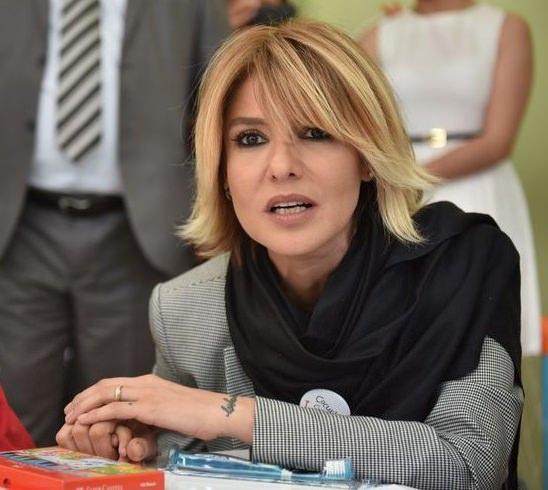 <p><strong>Gülben Ergen Çelik</strong></p>
<p>Allah belanı versin PKK!! Kökün kurusun PKK!! Allah'sız! İnsafsız!Vicdansız! Bu topraklar senin olamayacak,cinayetler yakanı bırakmaz PKK!</p>
