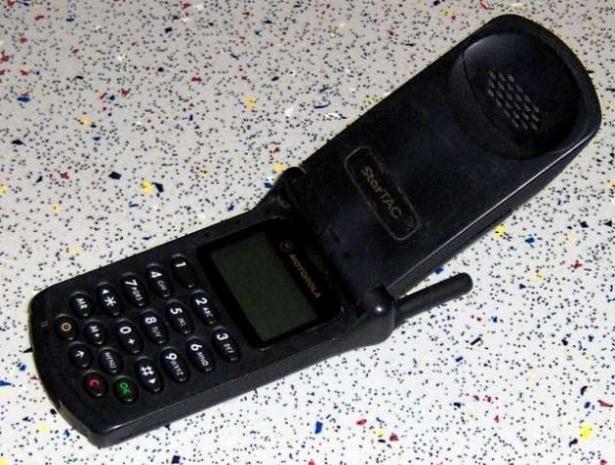 <p>14- Motorola StarTAC Satılan ürün adeti: 60 milyon</p>
