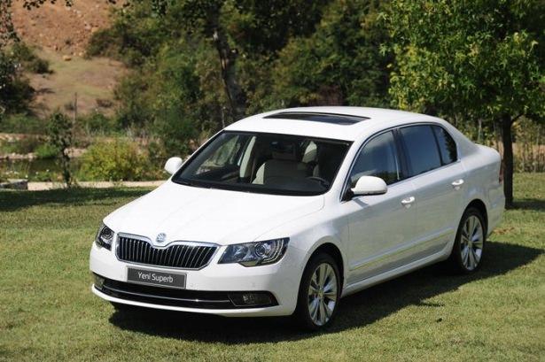 <p><strong>Skoda takas avantajı sunuyor</strong><br />
Skoda'nın teknoloji, zarafet ve lüksü bir arada sunan modeli Superb, şimdi 2 bin TL'lik takas avantajı ile satışa sunuluyor. Superb'in 1.6 TDI dizel motor seçeneğine takas avantajının yanısıra yüzde 0.99 faiz oranı ve 48 aya varan vade seçenekleriyle ulaşmak artık çok daha kolay. </p>
