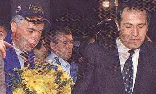 <p><strong>CARLO ANCELOTTI</strong></p>
<p>Bayern Münih'in başındaki Ancelotti, Parma'da teknik direktörlük yaptıktan sonra Fenerbahçe'den teklif aldığını ve İstanbul'a geldiğini açıkladı. Bu görüntülerle anılıyordu...</p>