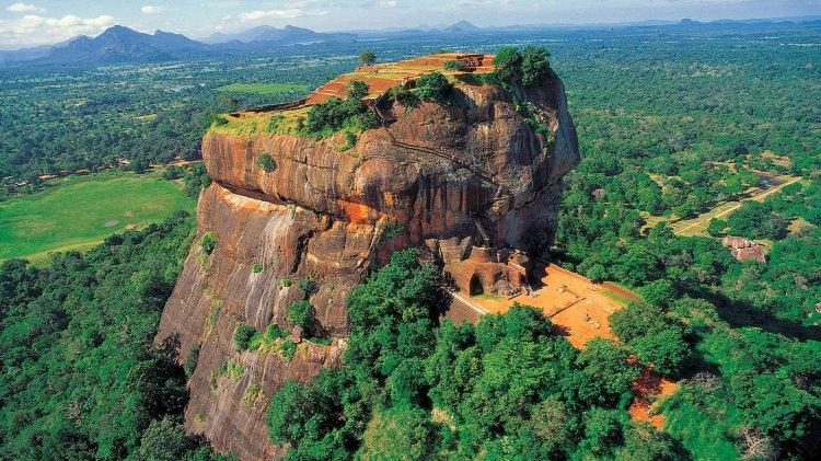<p>Karasal Alan km²<br />
Sri Lanka<br />
62.732</p>
