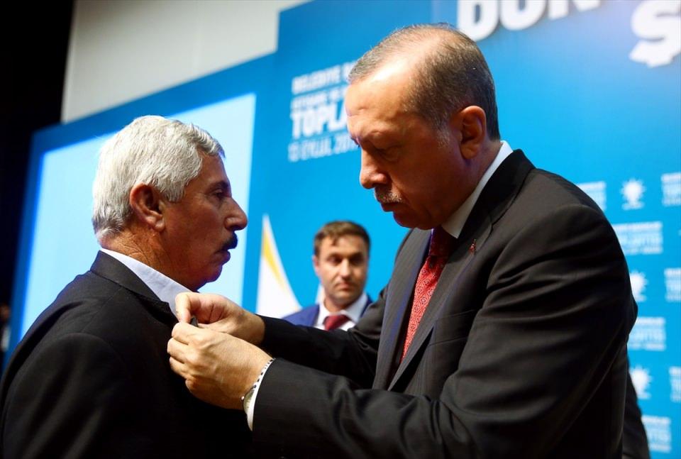 <p>Şırnak'ın Uludere ilçesine bağlı Uzungeçit beldesinin bağımsız Belediye Başkanı Hacı Yıldırım</p>

