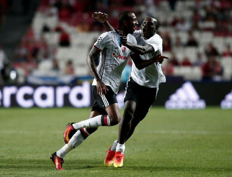 <p>Talisca'nın maç sonrasında yaptığı açıklamalarda kullandığı, "Benfica bana büyük bir saygısızlık yaptı. Kızım daha 6 günlükken, kulüp benim dışımda tüm futbolcuların parasını ödemişti." şeklindeki sözler öne çıkarıldı.</p>
