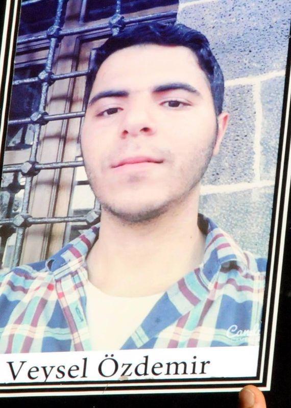 <p>Veysel Özdemir</p>
