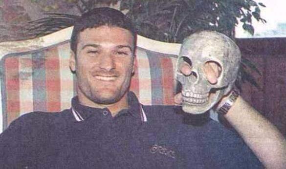 <p>Beşiktaş'ın,rakip golcülere korku salan stoperi Alpay (1997)</p>
