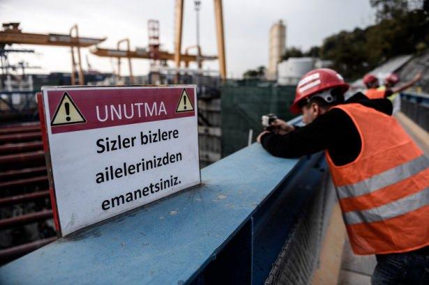 <p>Toplam tünel uzunluğu 5 bin 400 metre olan projenin Boğazın altında kalan kısmı 3 bin 340 metre... </p>