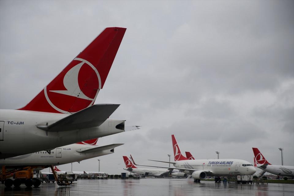 <p>Aycı, THY'nin, Türkiye ekonomisinin yaklaşık yüzde 2'sini temsil ettiğini, şirketin ülke ekonomisinin büyümesinde büyük rol sahibi olduğunu vurguladı.</p>
<p> </p>