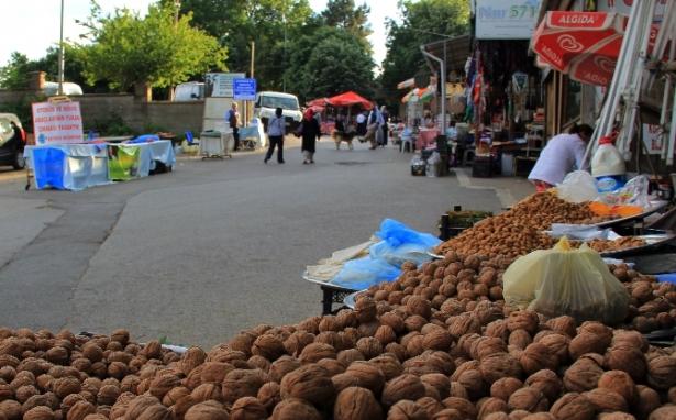 <p>Boğazda lüks yalı ve restoranlarda yer bulamayanlar için ayrı bir yaşam sunan kadim şehir, cennet köşelerini de ücretsiz olarak vatandaşa açıyor.</p>
