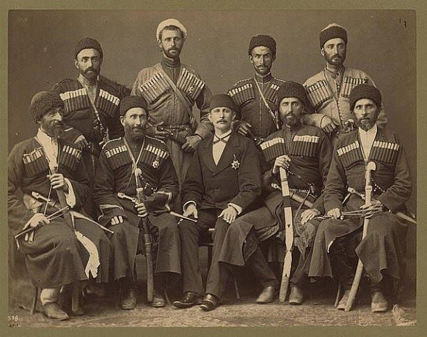 <p>Osmanlı yetkilerinden 8 Çerkes erkek portresi</p>
