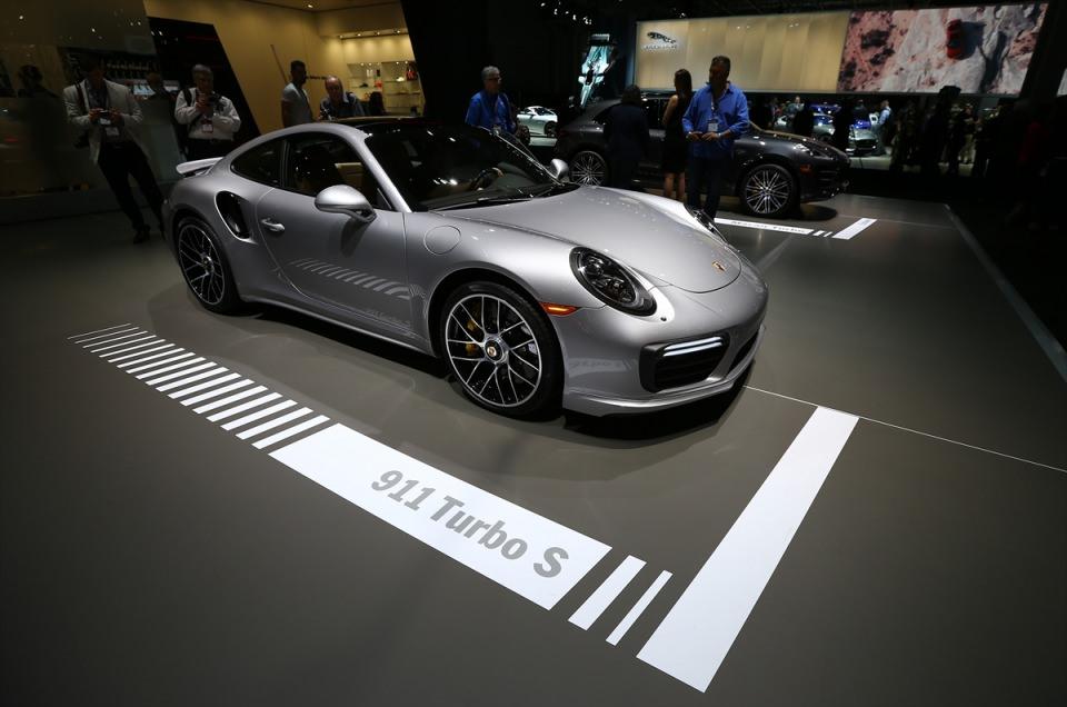 <p>Porshe 911 Turbo S</p>

