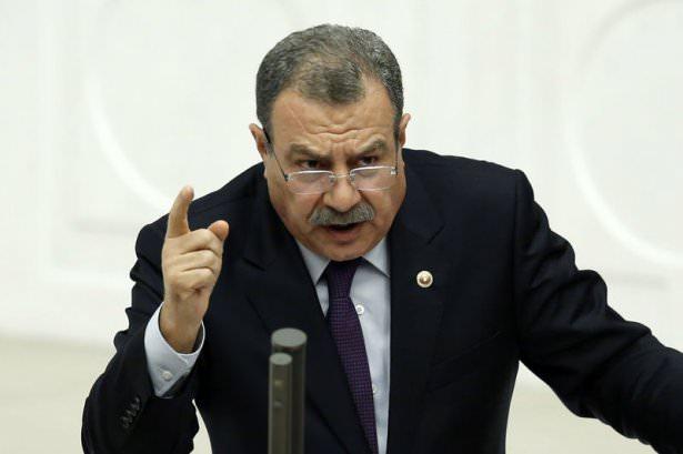 <p>Muammer Güler</p>
