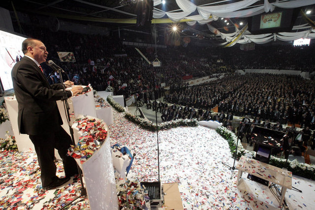 <p>11 Kasım 2006, 2. Olağan Büyük Kongre</p>
<p> </p>