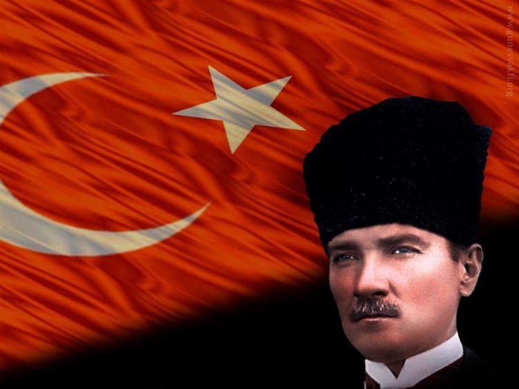 <p><strong>3 ATATÜRK OYUNU GÖRDÜ</strong></p>

<p>Atatürk’ün kurduğu genç Türkiye Cumhuriyeti’ne bakış açısı da aynıydı. Bizi ilerde iç karışıklıklar, çatışmalar yaşamamız ve “böl ve yönet” politikalarına teslim olmamız için programlamaya çalıştılar.</p>

<p>Ama başında Atatürk gibi büyük bir dehanın olduğu Türkiye Cumhuriyeti bu oyunu gördü ve gereken adımları atarak o dönemde bu oyuna düşmemek için elinden gelen her şeyi yaptı.</p>

<p>Savaş ve iç savaş planlayıcıları o dönemde birçok yeni ülkenin haritasını çizerken ve bunları kurmaya girişirken Kürtler için yeni bir ülke oluşturulmadı.</p>

