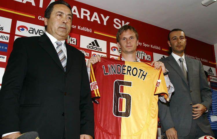 <p>TOBIAS LINDEROTH </p>
<p> </p>
<p>Asıl mevkiisi ön libero olan Linderoth, sık sık sakatlığa kurban gittiği Galatasaray kariyerinde çok fazla forma giyemedi. Ancak o dönem sağ bek yarası kanayan Galatasaray, onu bu pozisyonda da oynattı. Sonraları Galatasaray'dan ayrılan Linderoth, İsveç 4. Ligi'ne kadar düştü.</p>