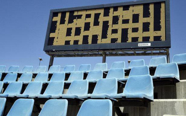 <p>2004 yılında Yunanistan'da düzenlenen olimpiyat oyunları için yapılan tesislerin şimdiki hali görenleri şaşkına çeviriyor. 9 milyar euro harcanan tesisler artık kullanılamaz halde.</p>