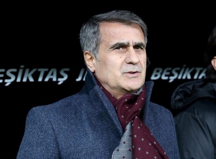<p><strong>HESAP VERMEYENLER, HESAP SORAMAZLAR</strong></p>

<p>Beşiktaş - Fenerbahçe maçından sonra Fenerbahçe asbaşkanı İlhan Ekşioğlu'na; "Hesap vermeyenler, hesap soramazlar. Önce kendileri hesap versin. Tapelerde neler var, onları konuşalım"</p>
