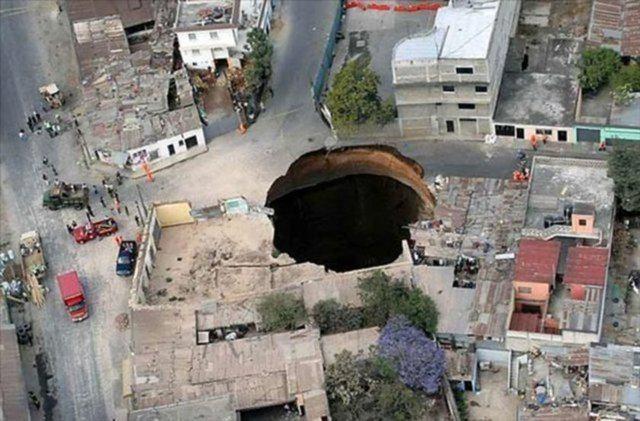 <p>Aşırı yağışlar kimi zaman böyle durumlara yol açabiliyor.</p>
<p> </p>